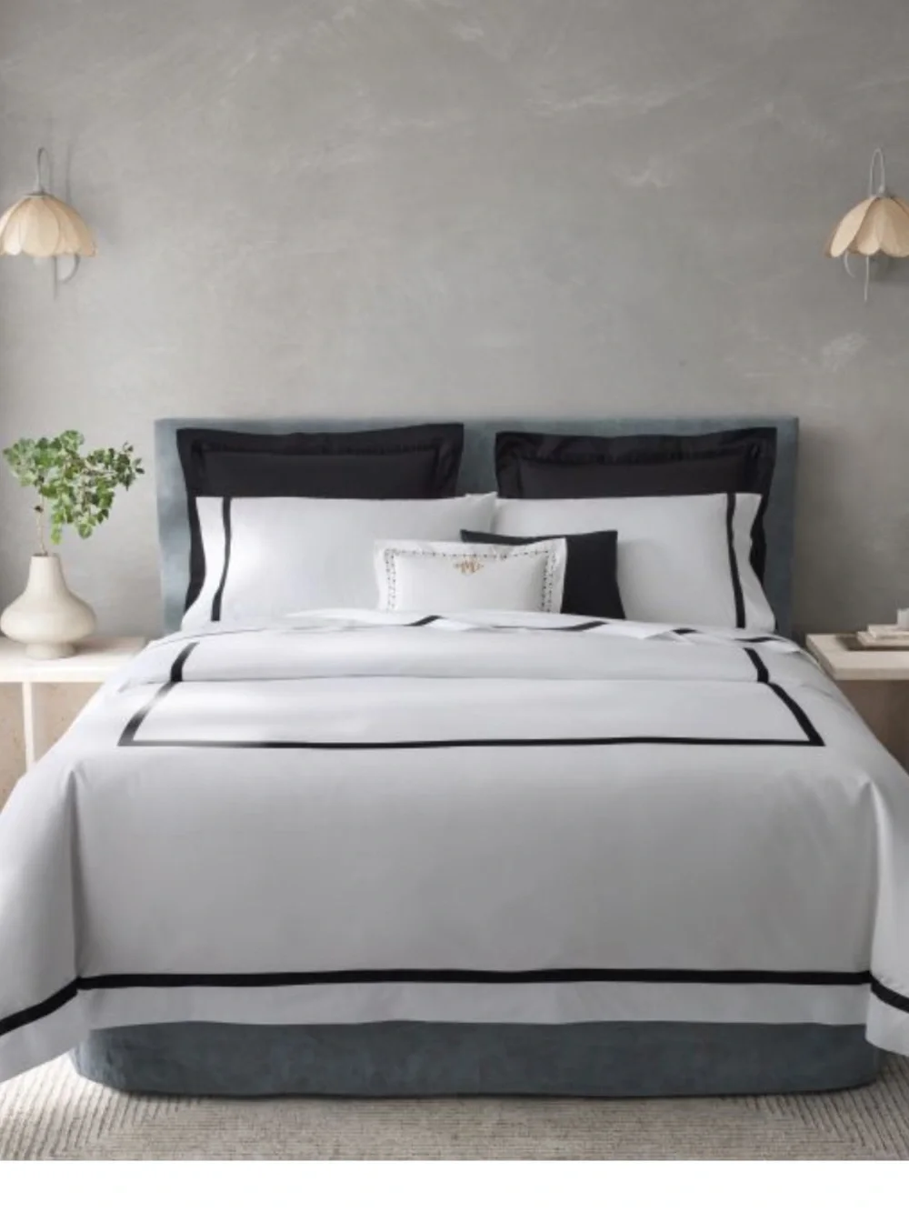 Matouk’s Lowell Coverlet Duvet Cover  Fall/Queen